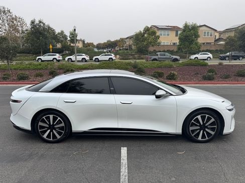 Used 2022 Lucid Air Grand Touring image 2