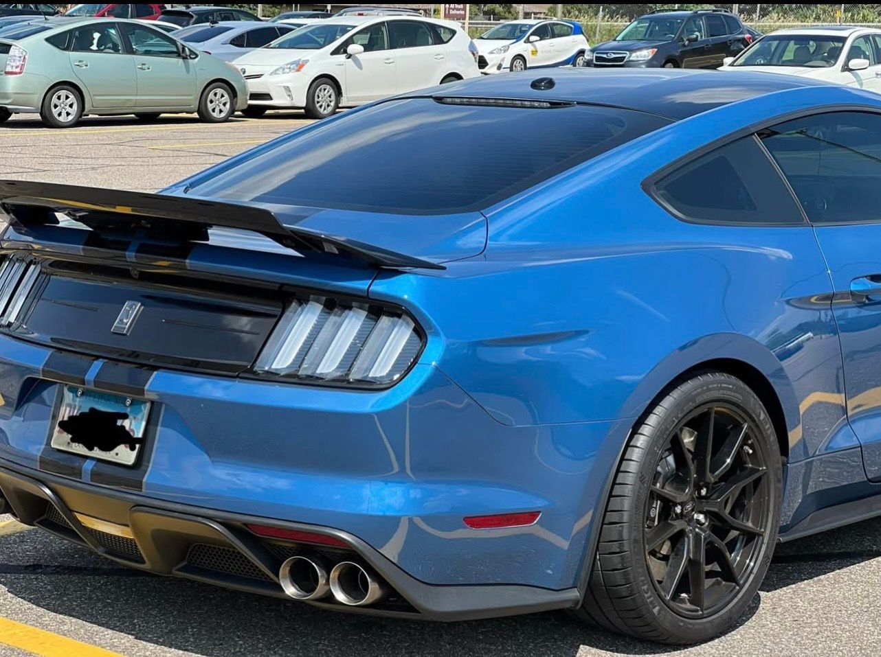Used 2019 Ford Mustang Shelby GT350 w/ Technology Package RWD image 4