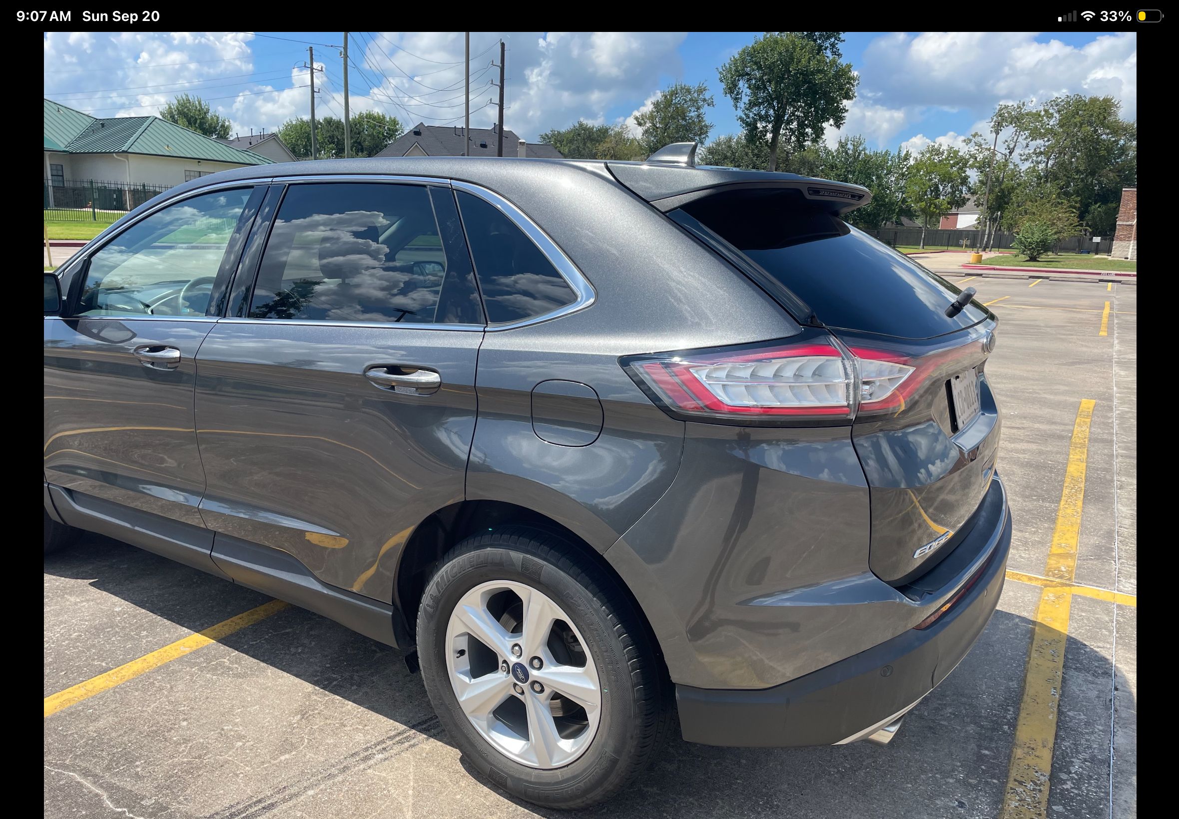 Used 2018 Ford Edge SEL w/ Ford Safe & Smart Package FWD image 5
