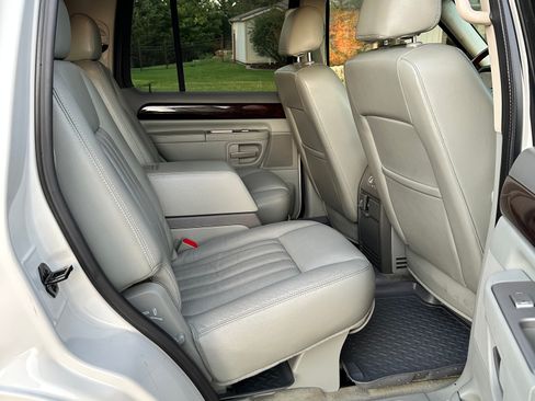 Used 2003 Lincoln Aviator AWD image 14