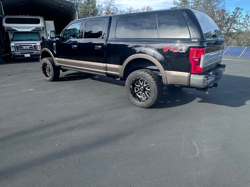 Used 2017 Ford F250 King Ranch w/ King Ranch Ultimate Package image 5