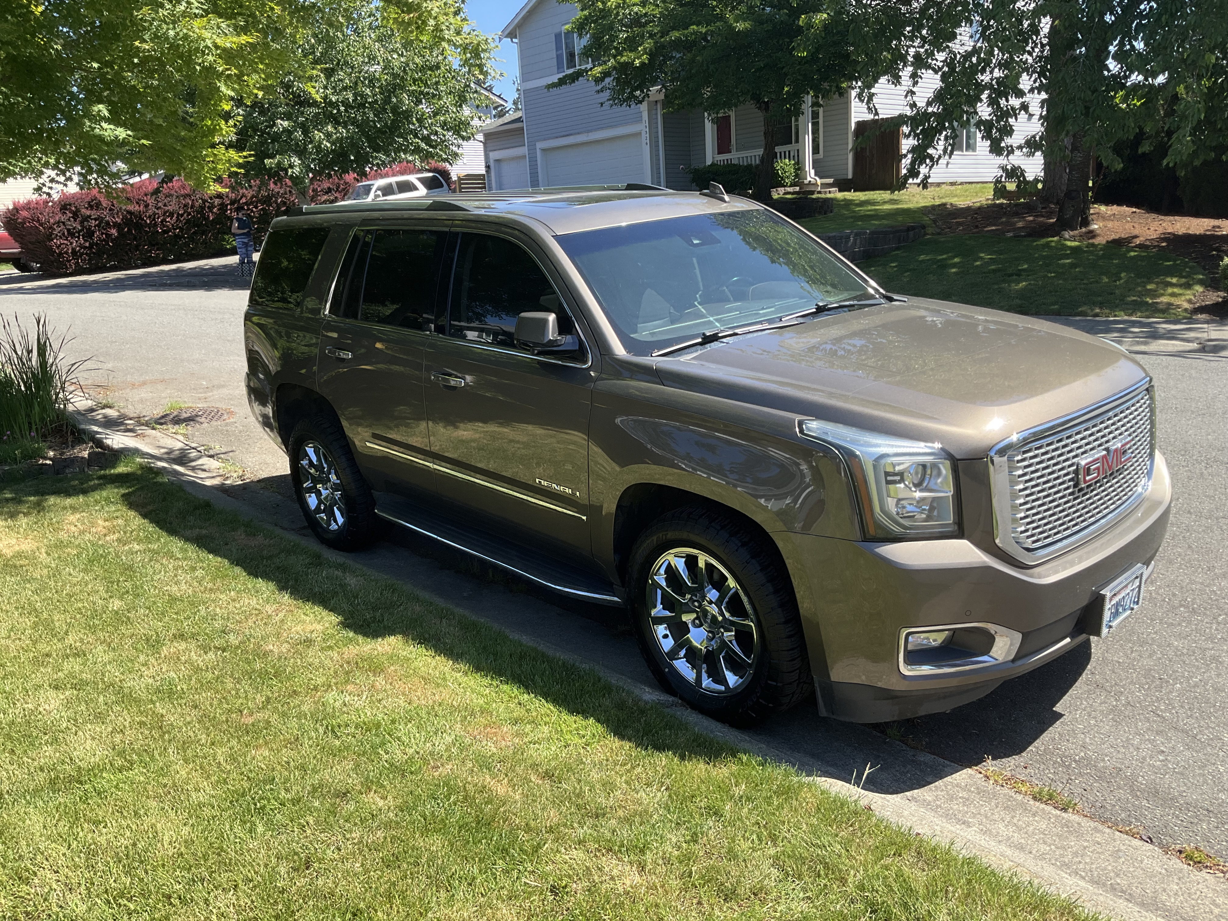 Used 2015 GMC Yukon Denali AWD/4WD image 1