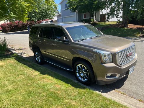 Used 2015 GMC Yukon Denali AWD/4WD image 1