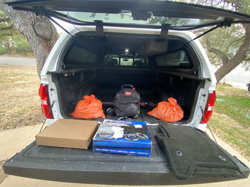 Used 2015 GMC Sierra 2500 Denali w/ Suspension Package, Off-Road image 17