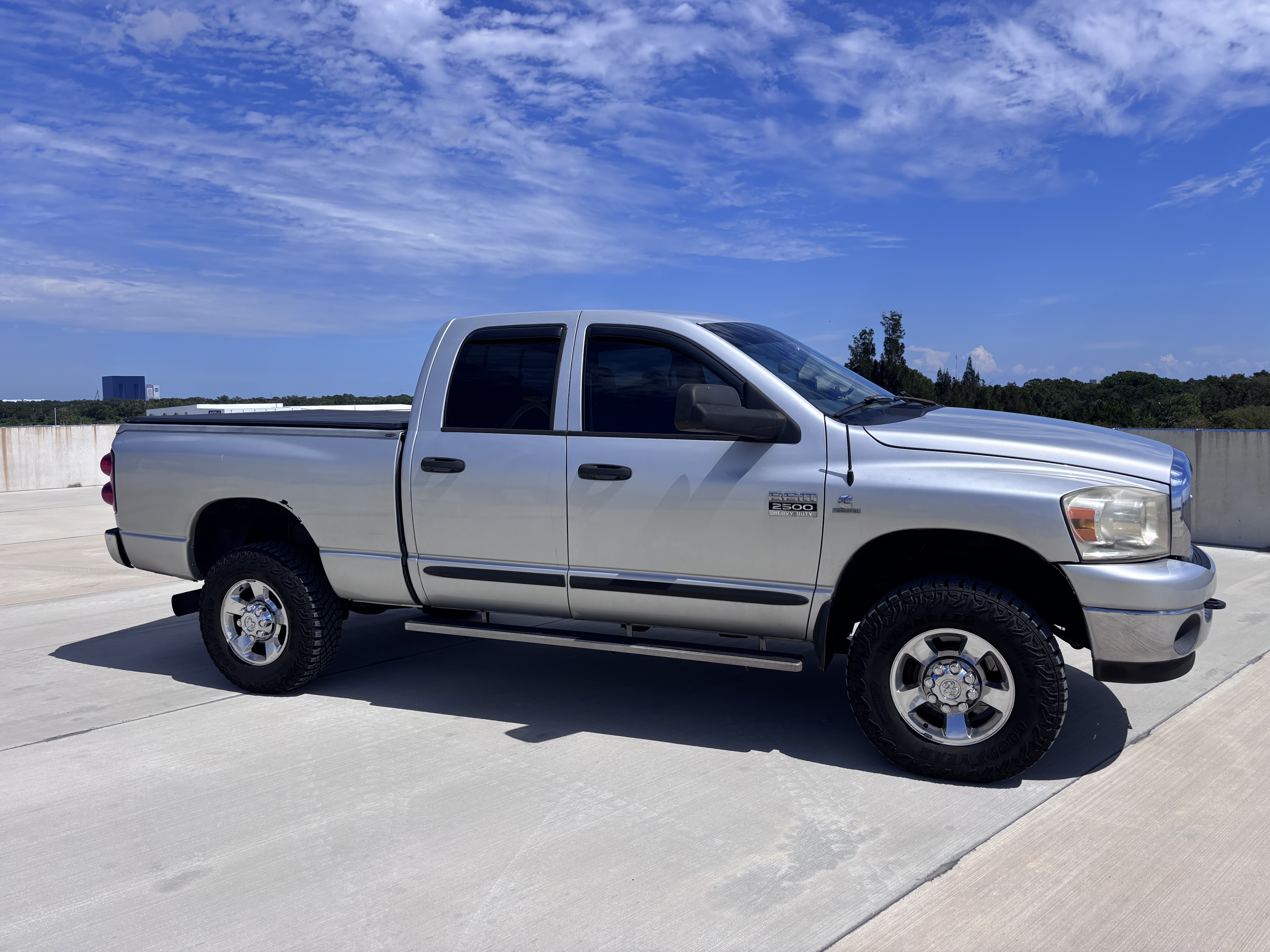 Used 2007 Dodge Ram 2500 Truck SLT AWD/4WD image 4