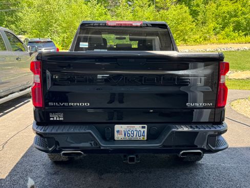 Used 2020 Chevrolet Silverado 1500 Custom Trail Boss w/ Custom Convenience Package AWD/4WD image 4