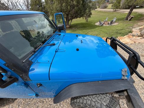 Used 2012 Jeep Wrangler Sport AWD/4WD image 14