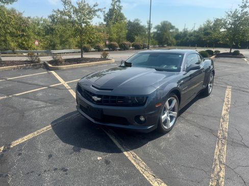 Used 2010 Chevrolet Camaro SS w/ RS Package image 2