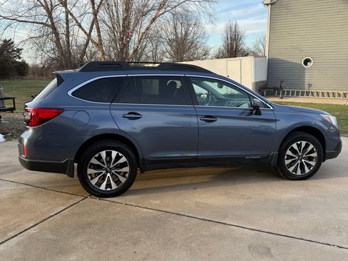 Used 2016 Subaru Outback 3.6R Limited image 17