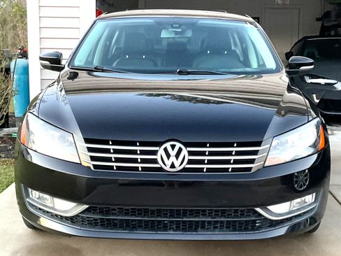 Used 2015 Volkswagen Passat TDI SE image 2