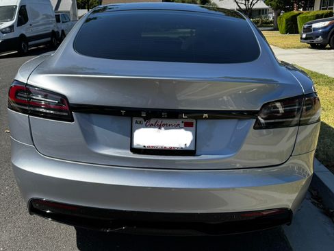 Used 2025 Tesla Model S AWD/4WD image 6