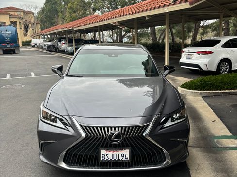 Used 2020 Lexus ES 350 w/ Premium Package image 6