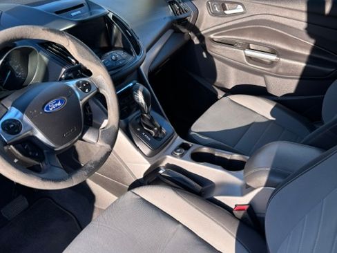 Used 2014 Ford Escape SE w/ Equipment Group 201A AWD/4WD image 12