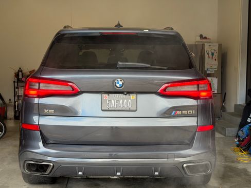 Used 2020 BMW X5 M50i w/ Executive Package image 4