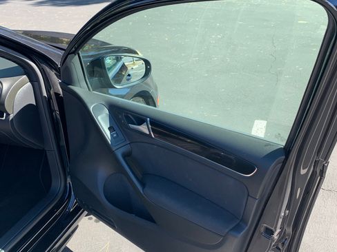 Used 2012 Volkswagen GTI 4-Door image 24