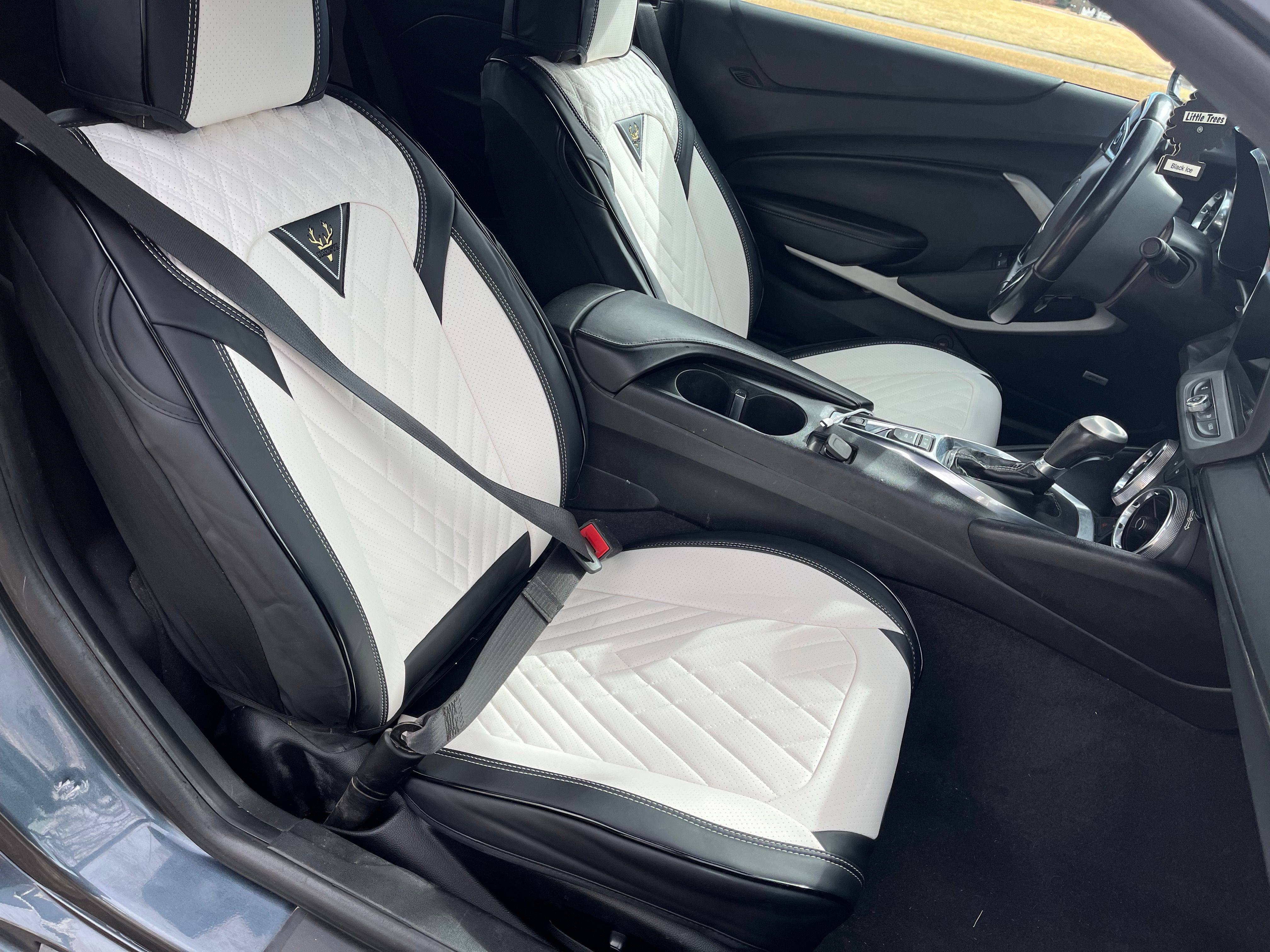 Used 2020 Chevrolet Camaro LT w/ RS Package RWD image 7