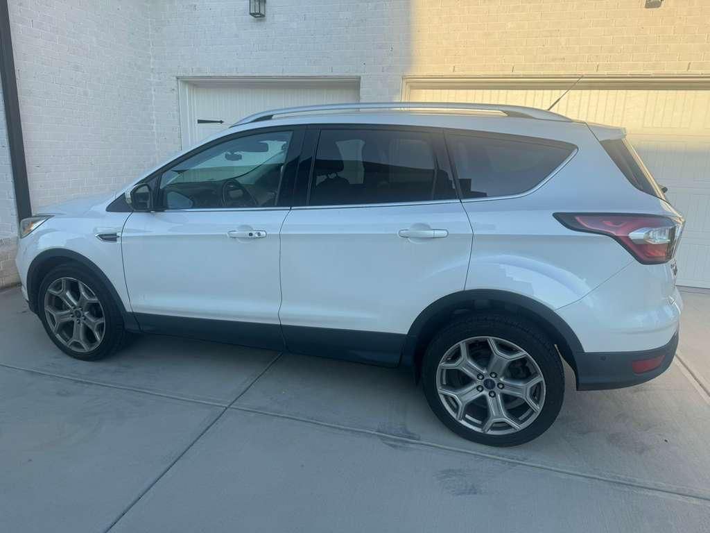 Used 2017 Ford Escape Titanium w/ Equipment Group 301A AWD/4WD image 1