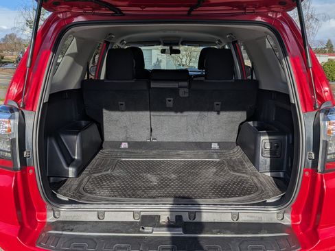 Used 2018 Toyota 4Runner SR5 image 24