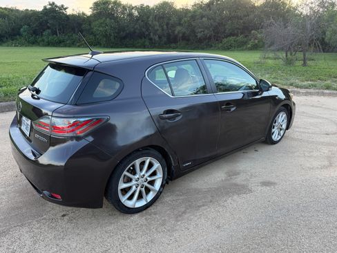 Used 2013 Lexus CT 200h w/ Premium Pkg w/Navigation FWD image 5