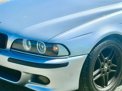 Used 1999 BMW 540i Sedan RWD image 2
