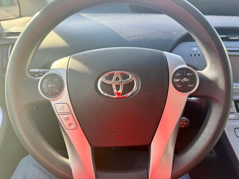 Used 2012 Toyota Prius Three image 8