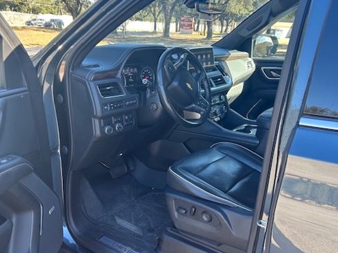 Used 2021 Chevrolet Tahoe Premier w/ Premium Package image 1