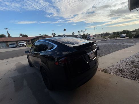 Used 2021 Tesla Model X Long Range AWD/4WD image 8