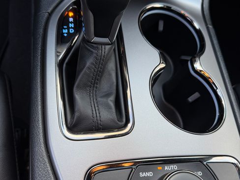 Used 2020 Jeep Grand Cherokee Limited X image 8