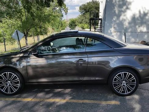 Used 2015 Volkswagen Eos Final Edition image 4