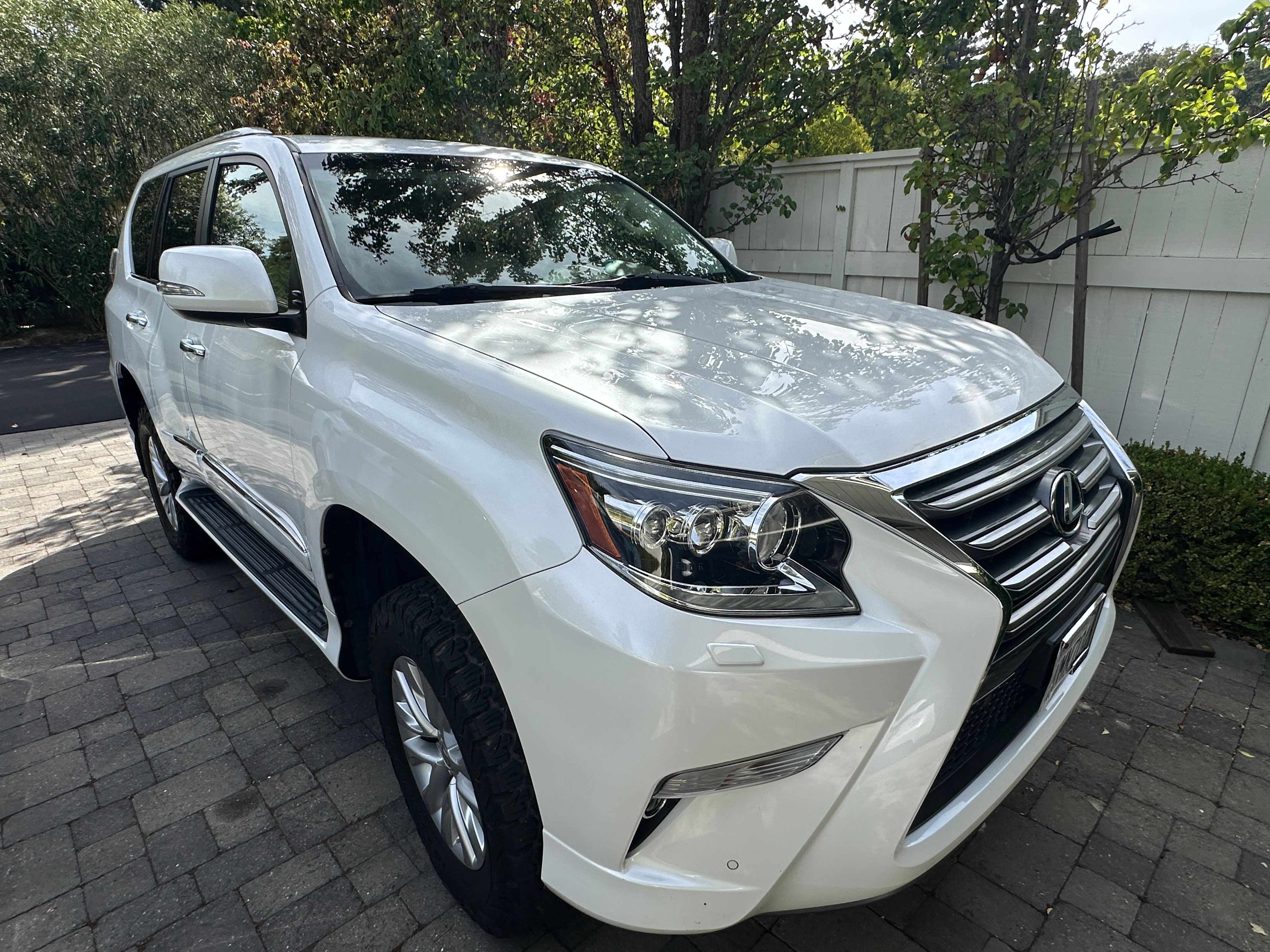 Used 2018 Lexus GX 460 Premium w/ Premium Package AWD/4WD image 16