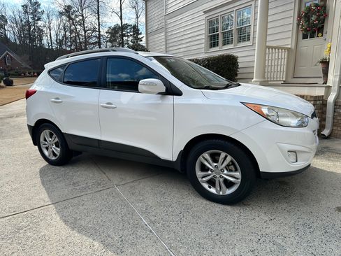 Used 2013 Hyundai Tucson GLS image 6