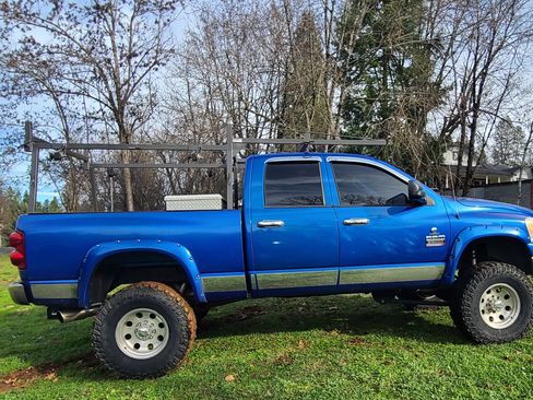 Used 2007 Dodge Ram 2500 Truck SLT image 4