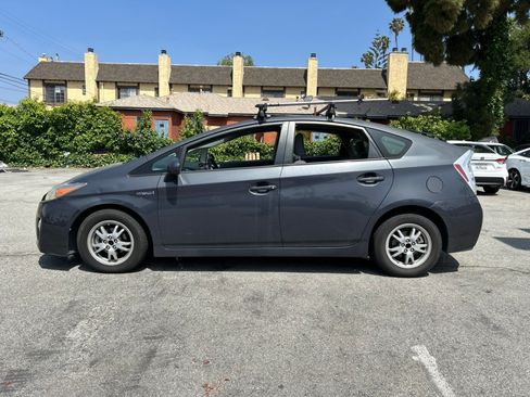 Used 2011 Toyota Prius Four image 4