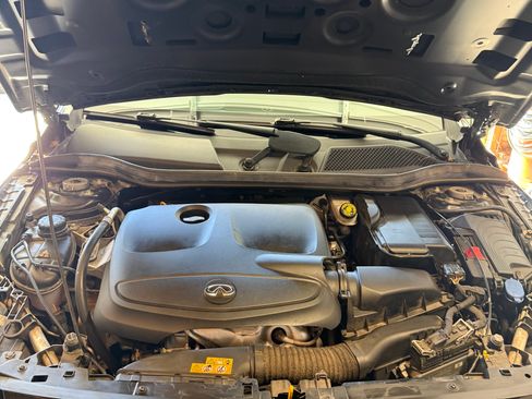 Used 2018 INFINITI QX30 w/ Navigation Package image 16