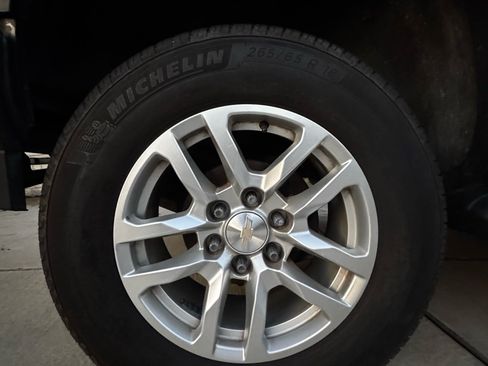 Used 1997 Chevrolet Tahoe 4WD 2-Door w/ Preferred Equipment Group 3 image 16