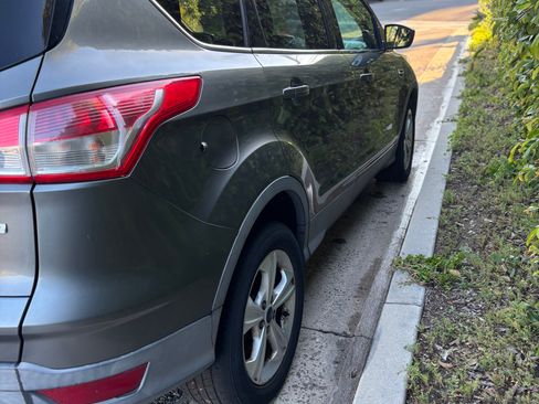 Used 2014 Ford Escape SE image 8