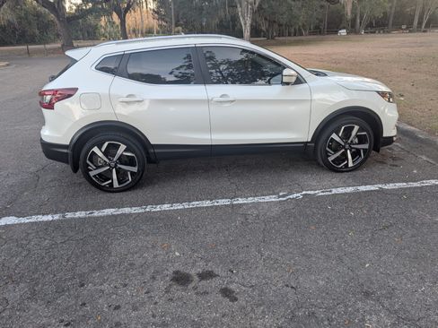 Used 2022 Nissan Rogue Sport SL image 4