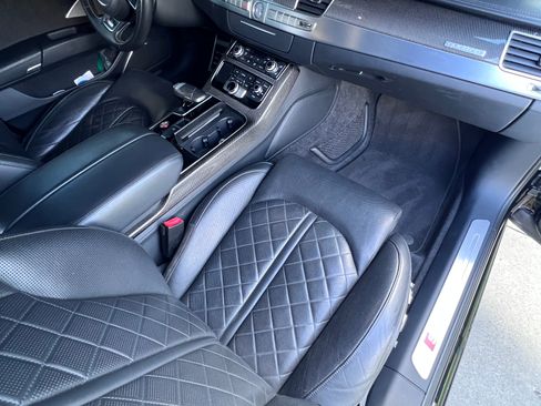 Used 2017 Audi S8 Plus w/ Dynamic Package AWD/4WD image 12