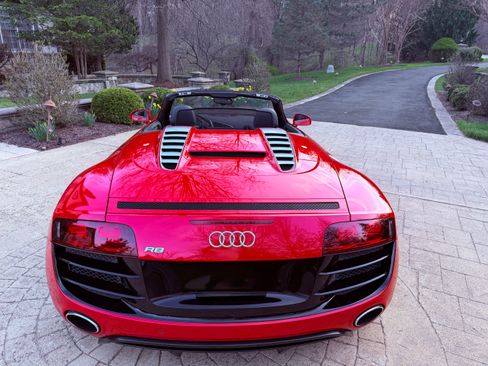 Used 2011 Audi R8 V10 image 12