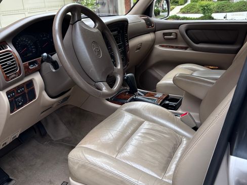Used 2000 Toyota Land Cruiser AWD/4WD image 11