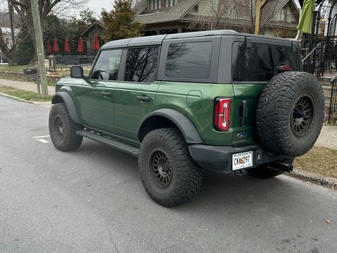 Used 2023 Ford Bronco Wildtrak image 8
