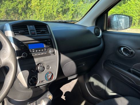 Used 2018 Nissan Versa SV FWD image 12