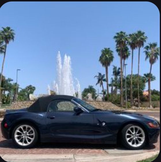 Used 2003 BMW Z4 2.5i RWD image 1
