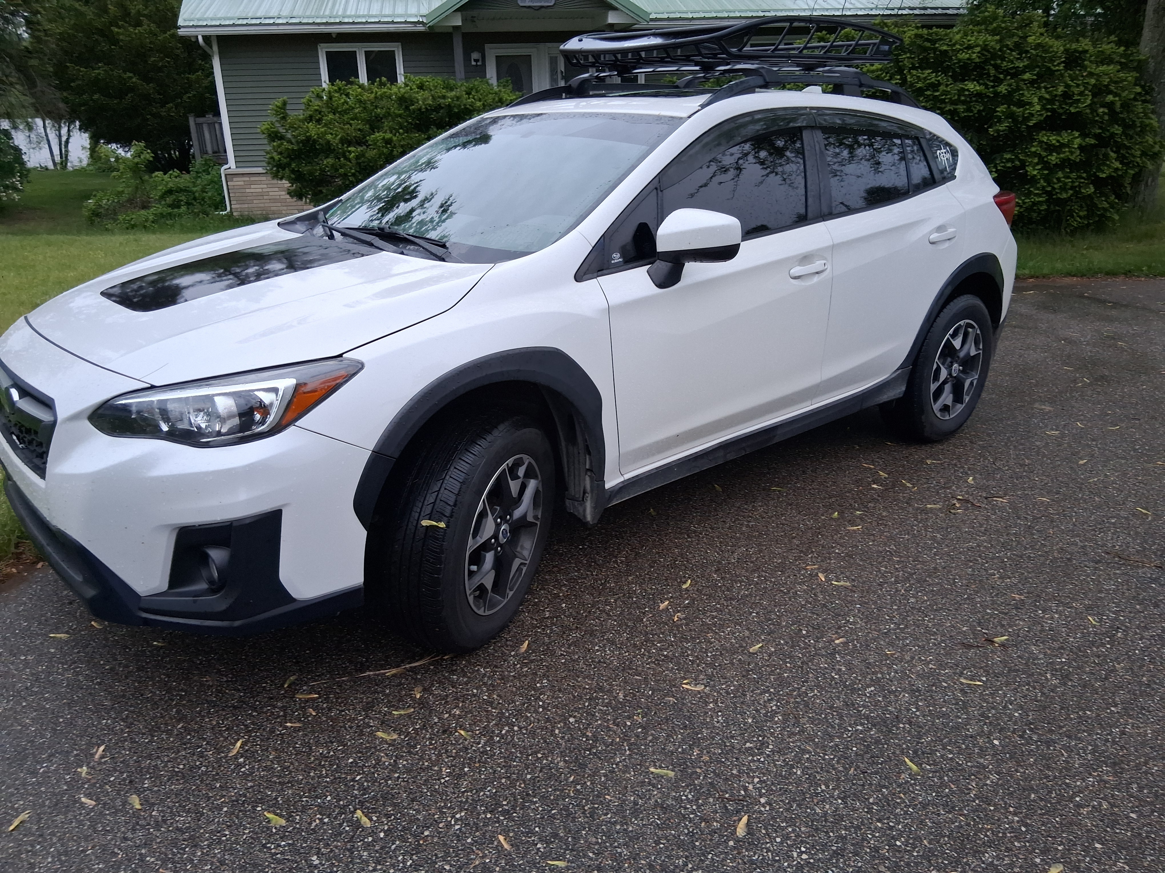 Used 2018 Subaru Crosstrek 2.0i Premium w/ Moonroof Package AWD/4WD image 1