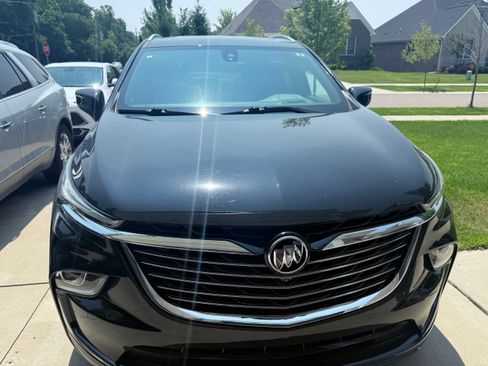 Used 2022 Buick Enclave Premium w/ Experience Buick Package image 2