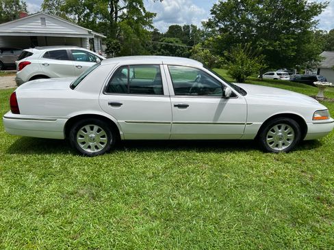 Used 2004 Mercury Grand Marquis LS RWD image 8