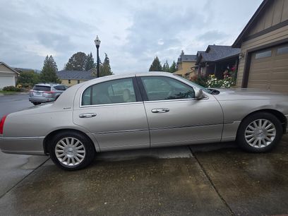 Used 2003 Lincoln Town Car Signature