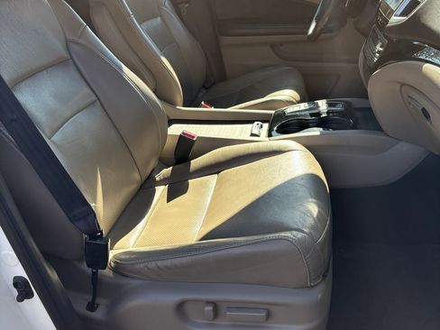 Used 2016 Honda Pilot Elite image 9