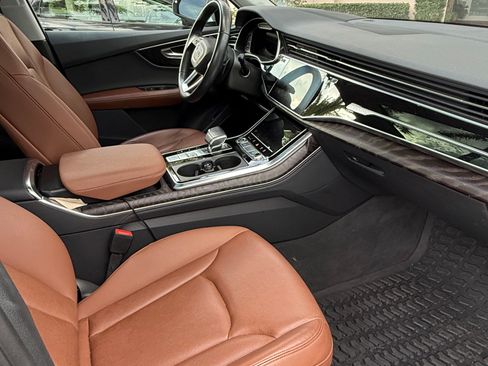 Used 2022 Audi Q7 3.0T Prestige image 8