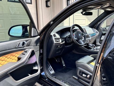 Used 2021 BMW X5 M w/ Competition Package image 9